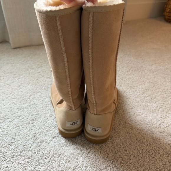 UGG Classic Tall Light Tan Boots Size 9 - New - Picture 5 of 10